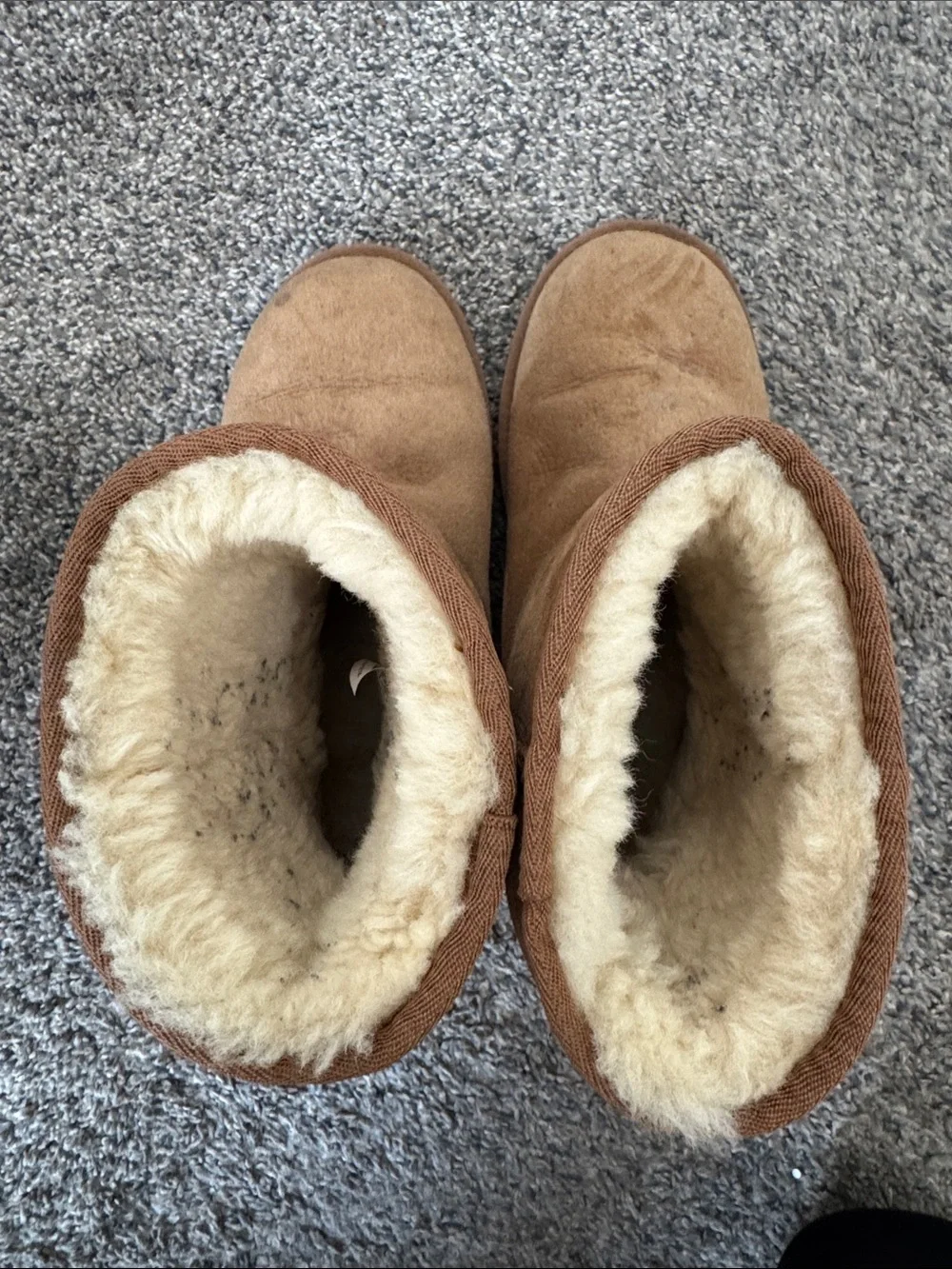 UGG Chestnut Suede Short Shearling Boots Sz 4